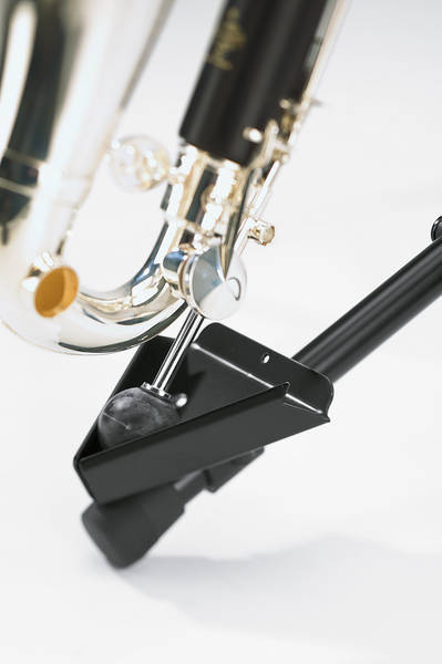 Soporte K&M 15060 para clarinete bajo-1
