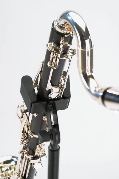 Soporte K&M 15060 para clarinete bajo-3