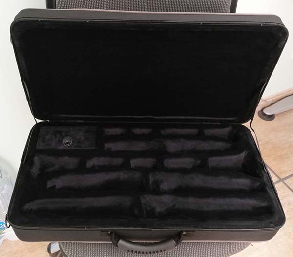 Estuche ORTOLÁ 8161 tres clarinetes-1